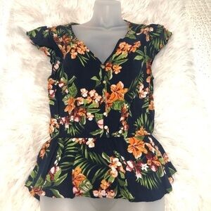 U2b Navy floral elastic waist top size medium